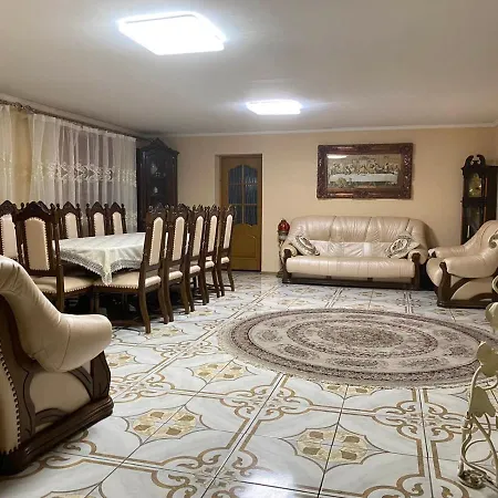 у михайлини Affittacamere Yasinia